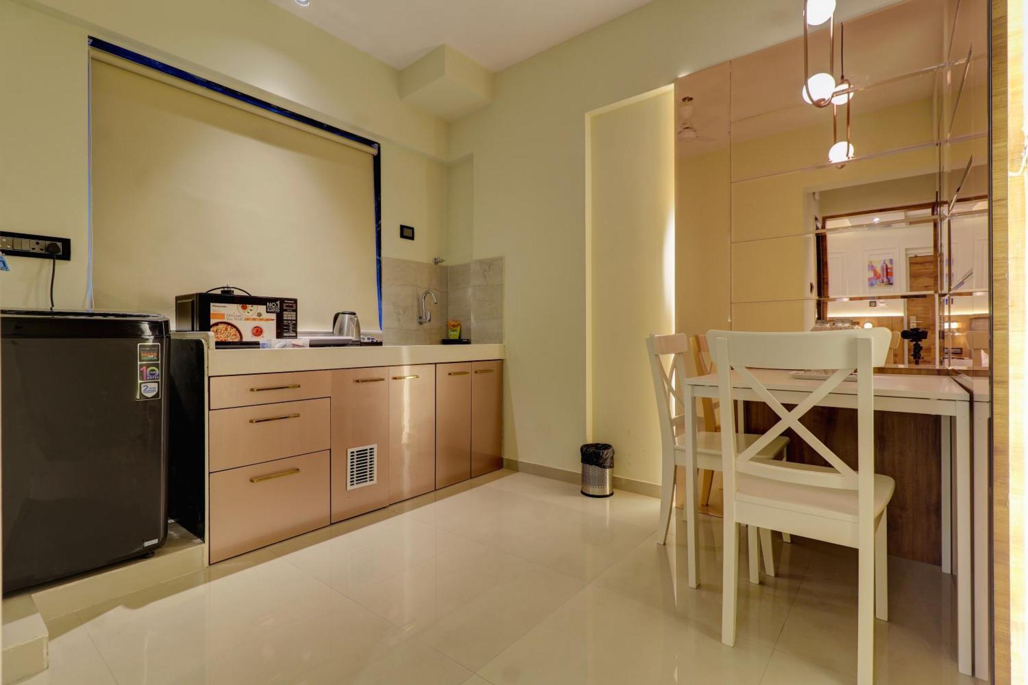 Home2 Suites And Service Apartments, Mumbai Airport מראה חיצוני תמונה
