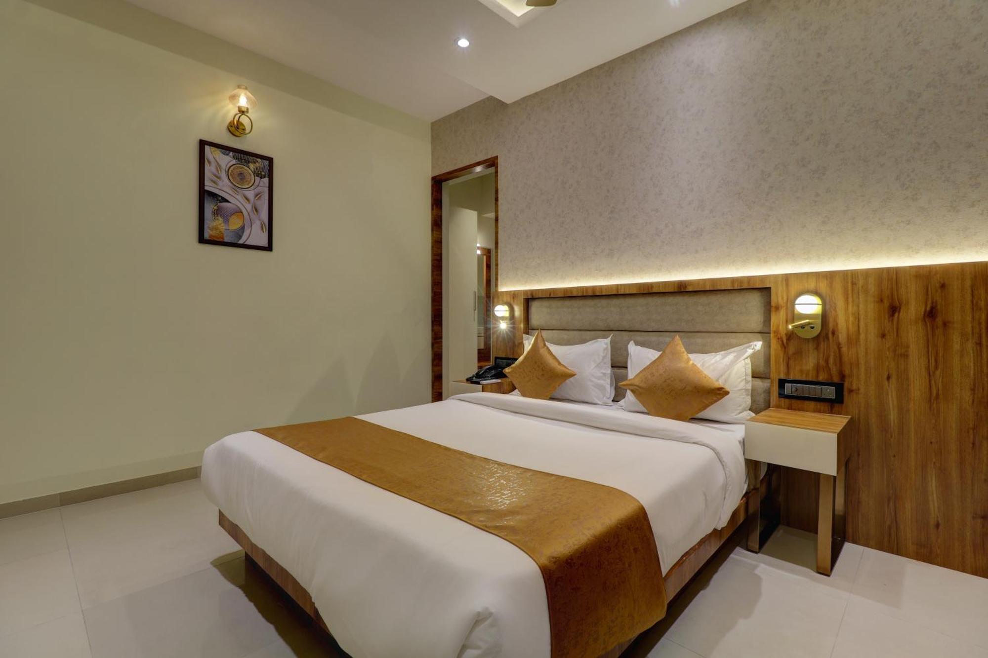 Home2 Suites And Service Apartments, Mumbai Airport מראה חיצוני תמונה